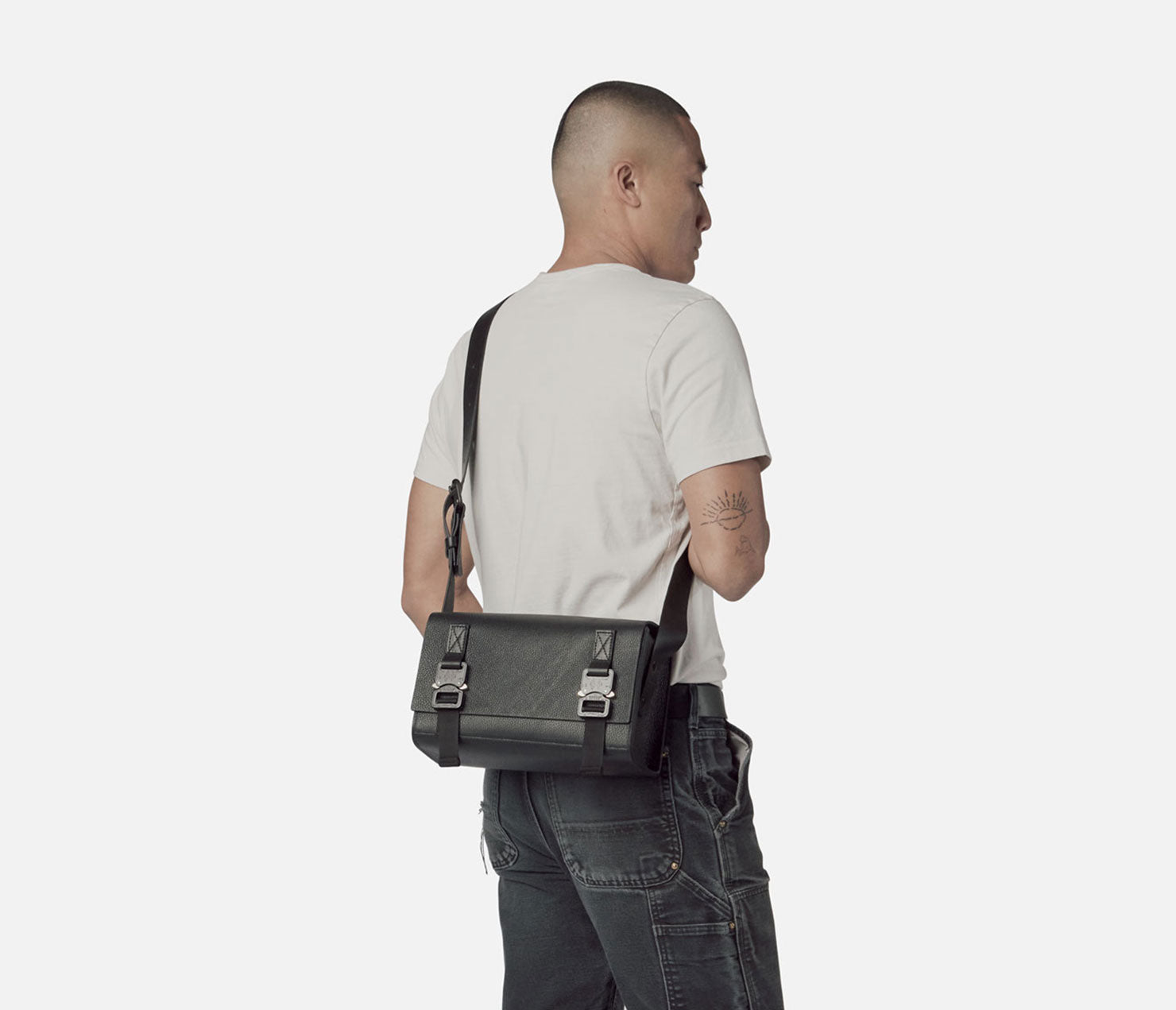 Camera bag outlet satchel